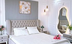 Lala Penthouse